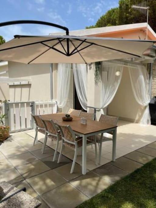 Zaffiro Casa Vacanze Al Mare 瓦雷多利亚 外观 照片