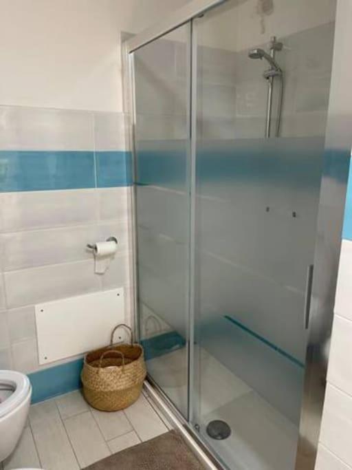 Zaffiro Casa Vacanze Al Mare 瓦雷多利亚 外观 照片